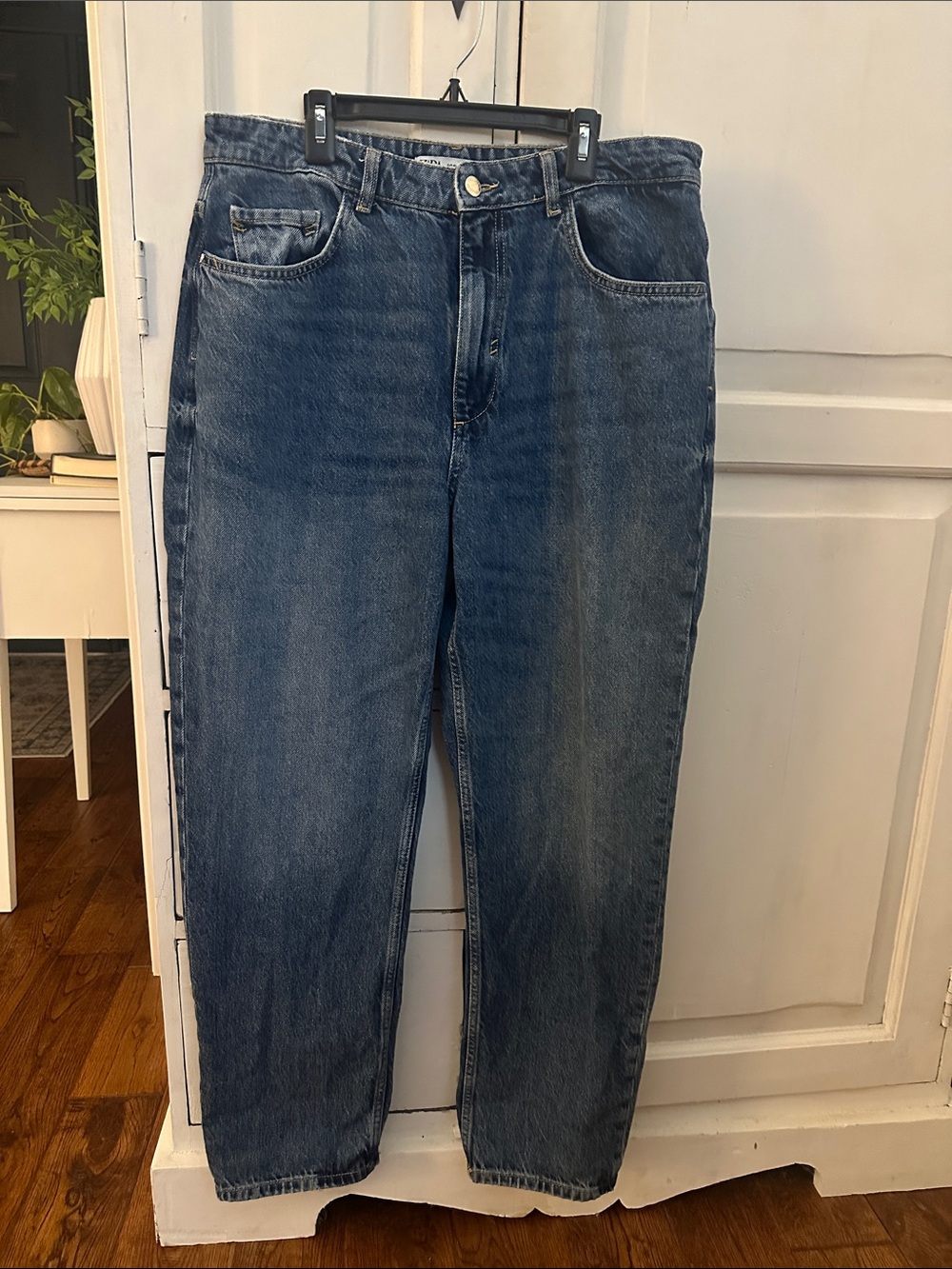 ZARA Classic women’s Dark Blue Denim Jeans size 10